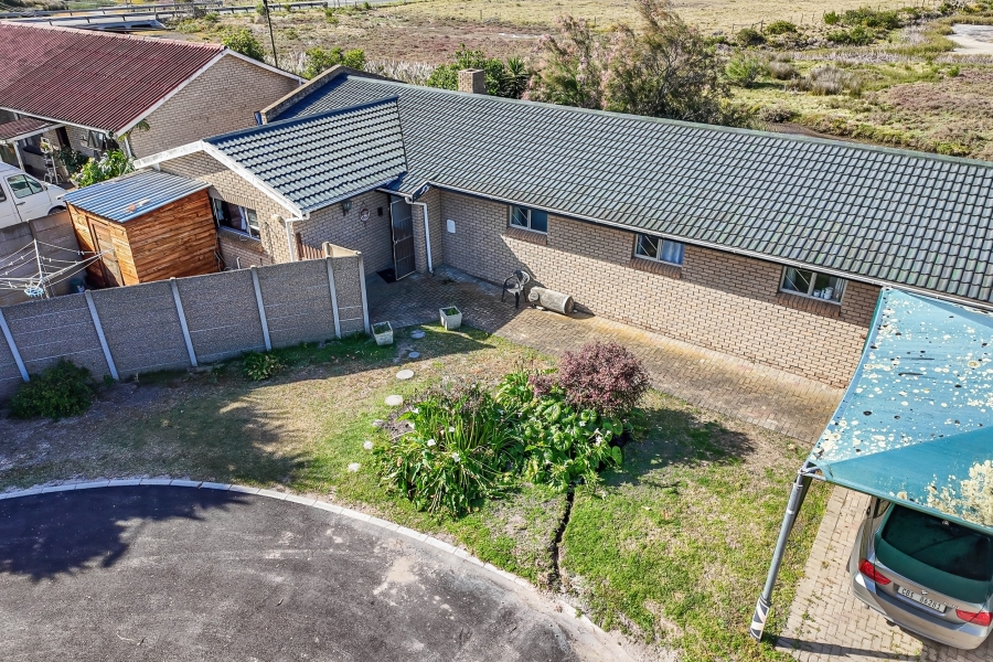 4 Bedroom Property for Sale in Riverside Western Cape